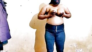Indian bhabhi with huge boobs massage with coconut oil