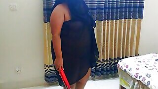 Padose Ladake Ne Chudai Ki Jabki Tamil Muslim Aunty Ne Hot Dress Mein Ghar Mein Jhado Lagae - Hindi Audio (Tamil Sex)