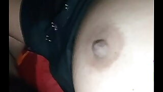 Desi Randi anti boob aour puchi sow hasband