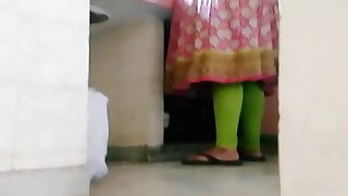 Dost ki maa ki gaand kitchen me