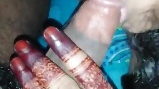 Desi married wife sucking lund with mehndi  part 1