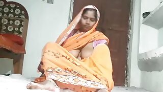 Sexy and sweet bhabhi fingering her cremie pussy and fucked hard